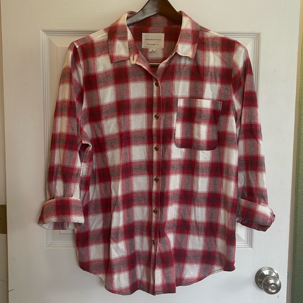 Like new Women’s Plaid Button-down Shirt